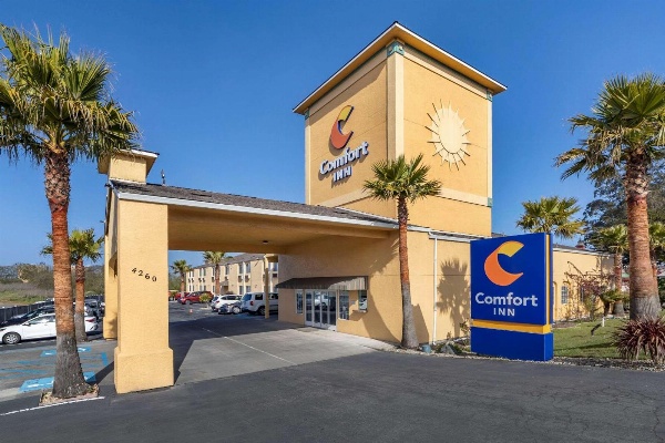 Comfort Inn Humboldt Bay - Eureka image 1